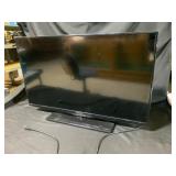 Insignia 39-Inch LED TV (Model NS-39D310NA15)