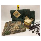 Pinecone Decor Set with Tablecloth and Towels