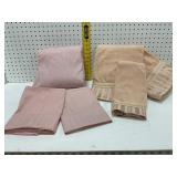 Linensource King Sheet Set and Avanti Towels