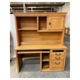 Oak Desk with Hutch and Detachable Top