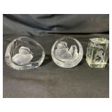 Mats Jonasson Swedish Glass art Ducks Ducklings