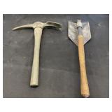 VTG WWII U.S. Military Entrenching Tool Set