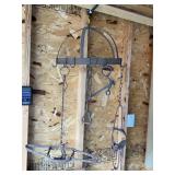 VTG Pot Hanger With Animal Traps