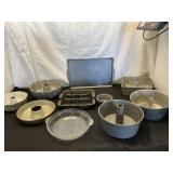 Chicago Metallic Slice Solutions Brownie Pan