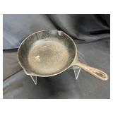 Antique unmarked cast iron 8 1/8in. Pan