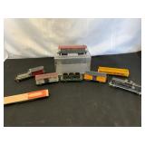8- VTG HO Scale Train Cars-Central Pacific