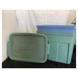2- Rubbermaid Totes with Lids