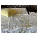 Queen Bedspread & Pillow Shams