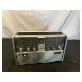 Montgomery Ward Airline 10-Band Radio