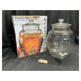 2.2 Gallon Family Recipe Beverage Disp.