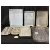 Assorted Wilton Baking Pan Set