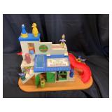 Fisher Price Play Family Sesame Street Clubhouse
