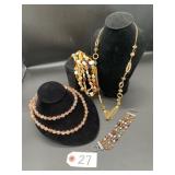 Fashion Jewelry Lot: Necklaces &