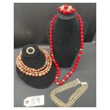 Costume Jewelry Lot: Beads & Chains