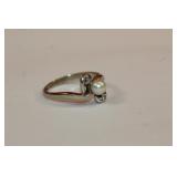 10kt white gold Pearl & Diamond Ring with center