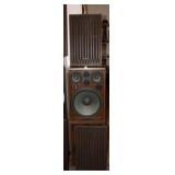 Pair of Vintage Knwood KL-777A Speakers