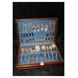 Vintage WM Rogers & Son is silverplate Flatware