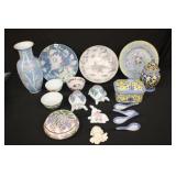 18pc Porcelain lot; vases, ginger jars, plates, et