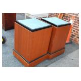 2pcs Stands with Casters