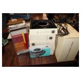 Kodak Carousel 600 Projector w/ Slide Trays