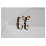 14kt YG Sapphire Earrings that are Piereced Post