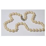 14kt White Gold Pearl Necklace 16 inches
