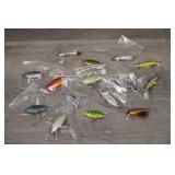 15 pieces of Fishing Tackle to include 9 lipless
