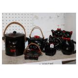 Shafford Red bows: 4 teapots, 1 tray, bucket