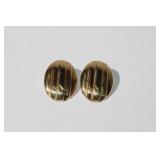 Pair of 14kt Clip on Ribbed Gold Button Earrings