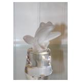 Serves French Crystal Frog; frosted frog on clear