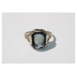 14kt yellow gold Art Deco Ring that features a
