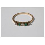 14kt yellow gold Emerald & Diamond 5 stone