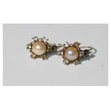 14kt yellow gold Pearl Earrings that features appx