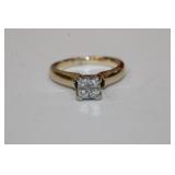 14KT yellow gold diamond ring that consist of 4