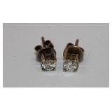 14 KT Diamond STVD earrings with prong