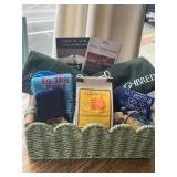 Thoroughbred Hotel Basket