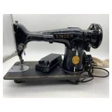 VINTAGE SINGER SEWING MACHINE