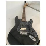 SQUIER STRAT GUITAR BLACK
