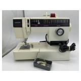 SINGER SEWING MACHINE