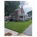 3 Bed 1.5 Bath on .24 Acres w/ Detached Garaage 
