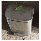 Small metal Trash Can