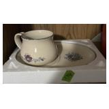 Saucer and soup bowl