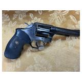 FIREARM/GUN S&W 10-8 H982