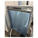 $400 24" Stainless Full Console Dishwasher
