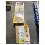 1 Lot of (4) Ashman Assorted Bird Feeders