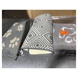 1 Lot of (3) Assorted Decorative Mats
