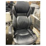 $524 La-Z-Boy Calix Big & Tall Chair *Read Descrip