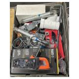 1 lot: ASSORTED HARDWARE