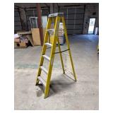 KELLER 6ft fiberglass step ladder