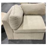 1 LOT( OF 1) CORNER PIECE COUCH